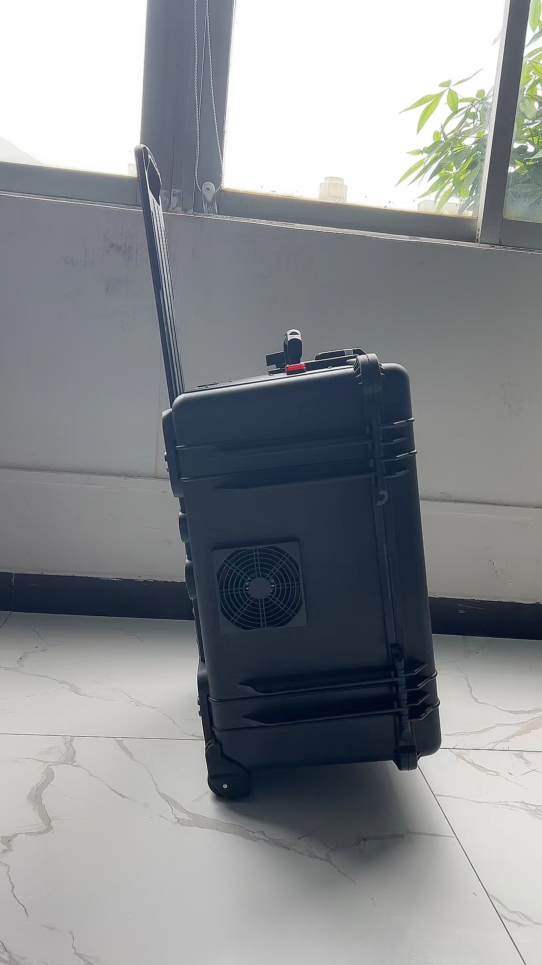 迎江手拉箱型移动通信干扰器